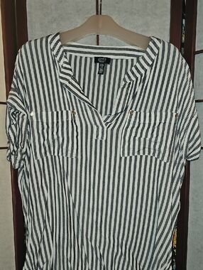 Jones New York Charcoal & White Striped Dolman-Sleeve Shirt